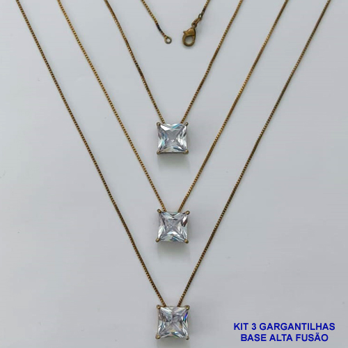 GARGANTILHA NO BRUTO PRONTA PARA O BANHO - KIT COM 3 GARGANTILHAS COM CORRENTES VENEZIANA 45CM E PINGENTES COM BASES EM ALTA FUSÃO E ZIRCÔNIA QUADRADA CRISTAL 10X10MM - PESO TOTAL 8,7GR - BRU16017