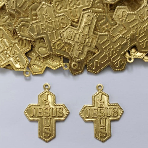 ACESSÓRIO NO BRUTO PRONTO PARA O BANHO(CX139) - (3.399) CRUCIFIXO JESUS 27MM COM UM FURO - PESO 1,1GR - COMPOSIÇÃO: 100% LATÃO (PEÇA VENDIDA POR UNIDADE) - BRU0003199