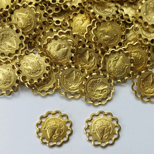 ACESSÓRIO NO BRUTO PRONTO PARA O BANHO(CX139) - (3.2001) MEDALHA FERRADURA COM CAVALO 12MM - PESO 0,3GR - COMPOSIÇÃO: 100% LATÃO (PEÇA VENDIDA POR UNIDADE) - BRU0003202