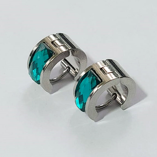 BRINCO EM AÇO INOXIDÁVEL - (CX.137) BRINCO DE ARGOLA COM STRASS VERDE 7X14MM - COMPOSIÇÃO: AÇO INOXIDÁVEL - AÇO2164