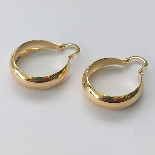 BRINCO FOLHEADO A OURO - BANHADO COM 5 MILÉSIMOS + VERNIZ DIAMOND - BRINCO DE ARGOLA 6X21MM - OURO402