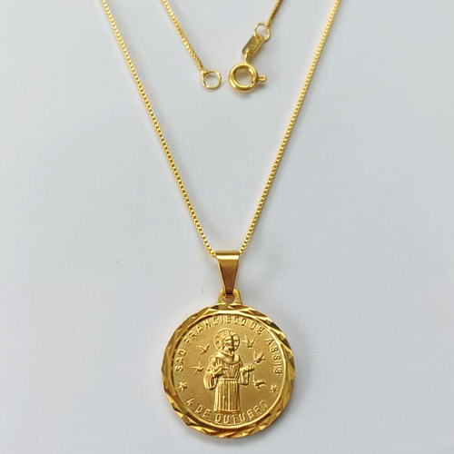 GARGANTILHA FOLHEADA A OURO - BANHADO COM 5 MILÉSIMOS + VERNIZ DIAMOND - CORRENTE VENEZIANA 45CM E PINGENTE MEDALHA SÃO FRANCISCO DE ASSIS 23MM - FECHO REDONDO - OURO419