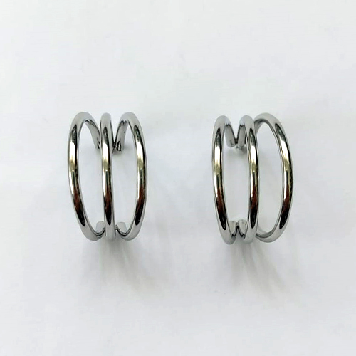 BRINCO EM AÇO INOXIDÁVEL - BRINCO DE PINO ARGOLA TRIPLA 25MM - COMPOSIÇÃO: AÇO INOXIDÁVEL - AÇO2206