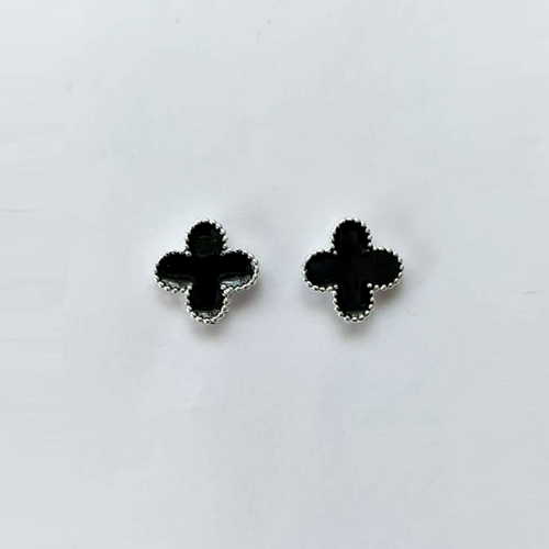 BRINCO FOLHEADO A PRATA COM 50 MILÉSIMOS + VERNIZ DIAMOND - (CRIS) BRINCO DE PINO TREVO TIPO VAN CLEEF PRETA 9MM - PRA601