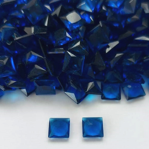 ACESSÓRIO NO BRUTO PRONTO PARA BANHO - ZIRCÔNIA QUADRADA AZUL ESCURA 6X6MM - PESO: 0,3GR - (VALOR UNITÁRIO) - BRU0003214