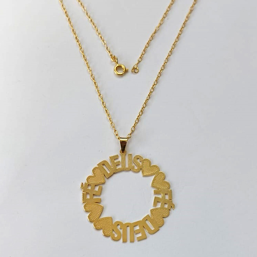 GARGANTILHA FOLHEADA A OURO - BANHADO COM 5 MILÉSIMOS + VERNIZ DIAMOND - CORRENTE 45CM E PINGENTE MANDALA FÉ E DEUS 42MM - FECHO REDONDO - OURO433