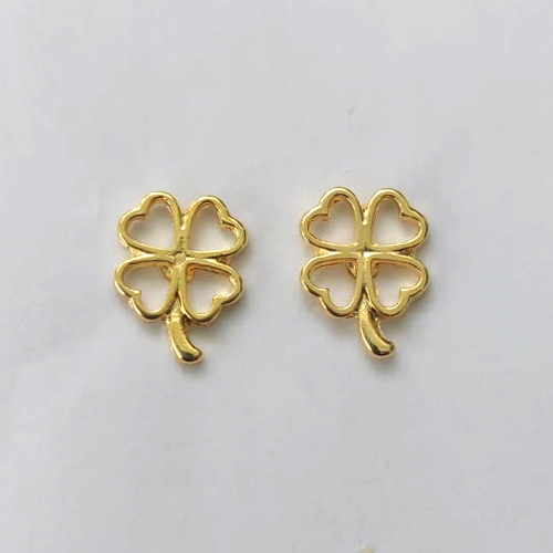 BRINCO FOLHEADO A OURO - BANHADO COM 5 MILÉSIMOS + VERNIZ DIAMOND - (CRIS) BRINCO DE PINO TREVO 4 FOLHAS 10X13MM - OURO468