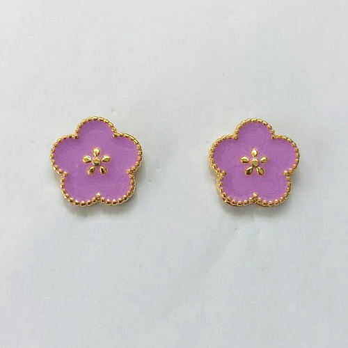 BRINCO FOLHEADO A OURO - BANHADO COM 5 MILÉSIMOS + VERNIZ DIAMOND - (CRIS) BRINCO DE PINO FLOR ESMALTADA LILÁS 15MM - OURO482