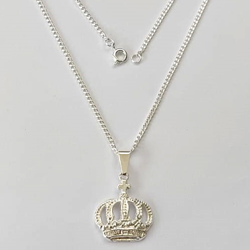 GARGANTILHA FOLHEADA A PRATA COM 50 MILÉSIMOS + VERNIZ DIAMOND - GARGANTILHA COM CORRENTE 45CM E PINGENTE COROA 21X25MM - PRA622