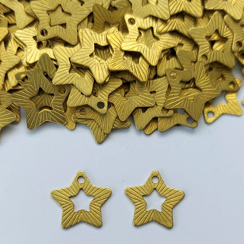 ACESSÓRIO NO BRUTO PRONTO PARA O BANHO - (3.1136F1) (CX.36)( PINGENTE ESTRELA VAZADA 11MM - COMPOSIÇÃO: 100% LATÃO - PESO TOTAL 0,3GR - BRU0003228