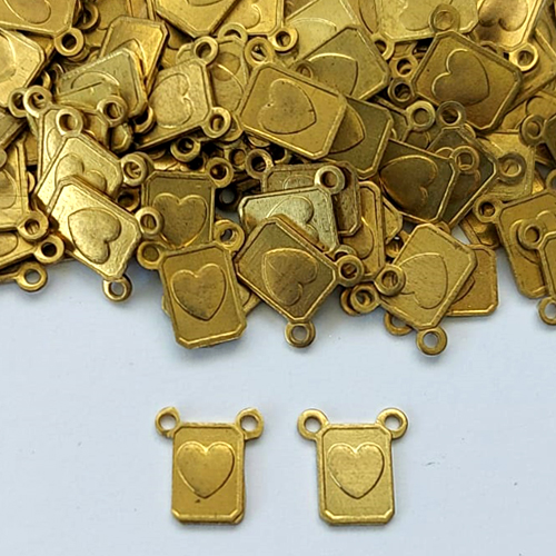 ACESSÓRIO NO BRUTO PRONTO PARA O BANHO - (3.3268A2) (CX.30) ESCAPULÁRIO CORAÇÃO 6X8MM - COMPOSIÇÃO: 100% LATÃO - PESO TOTAL 0,2GR - BRU0003233