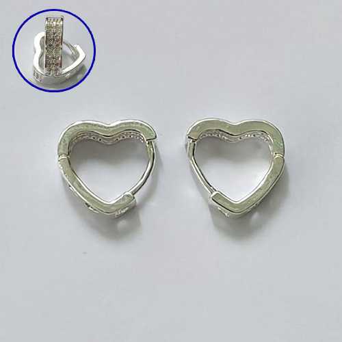 BRINCO FOLHEADO A PRATA COM 50 MILÉSIMOS + VERNIZ DIAMOND - BRINCO ARGOLA CORAÇÃO CRAVEJADO COM 2 FILEIRAS DE MICROS ZIRCÔNIAS 4X14MM - PRA633