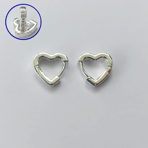 BRINCO FOLHEADO A PRATA COM 50 MILÉSIMOS + VERNIZ DIAMOND - BRINCO ARGOLA CORAÇÃO CRAVEJADO COM 1 FILEIRA DE MICROS ZIRCÔNIAS 2X11MM - PRA635