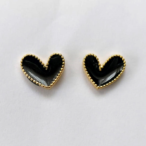 BRINCO FOLHEADO A OURO - BANHADO COM 5 MILÉSIMOS + VERNIZ DIAMOND - (BRJ4457) BRINCO DE PINO CORAÇÃO PRETO 8MM - OURO558