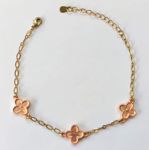 PULSEIRA NO BRUTO PRONTO PARA O BANHO(CX142)( COM CORRENTE ELLO 1X1 E TREIS PINGENTE VAN CLEEF /PESO TOTAL 3,2GR COM FECHO LAGOSTA E EXTENSOR BRU0003241