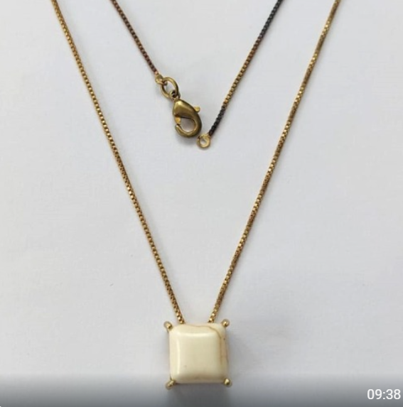 GARGANTILHA NO BRUTO PRONTO PARA O BANHO (CX142) COM CORRENTE VENEZIANA 45CM( BASE EM ALTA FUSÃO E PEDRA NATURAL DE 10MM / HOWLITA BRU0003250