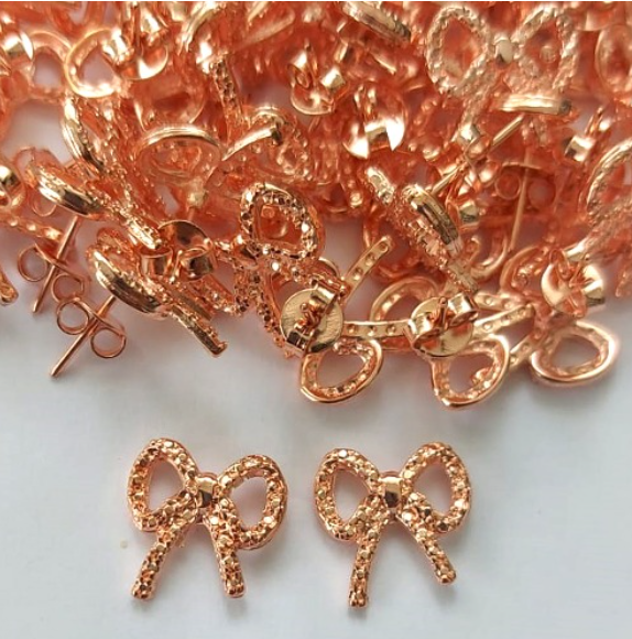 BRINCO NO BRUTO PRONTO PARA O BANHO - (CRIS) BRINCO DE PINO 10MM - PESO TOTAL 1.7GR - BRU0003268