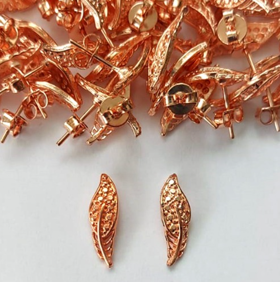 BRINCO NO BRUTO PRONTO PARA O BANHO - (CRIS) BRINCO DE PINO 10MM - PESO TOTAL 1.2GR - BRU0003276