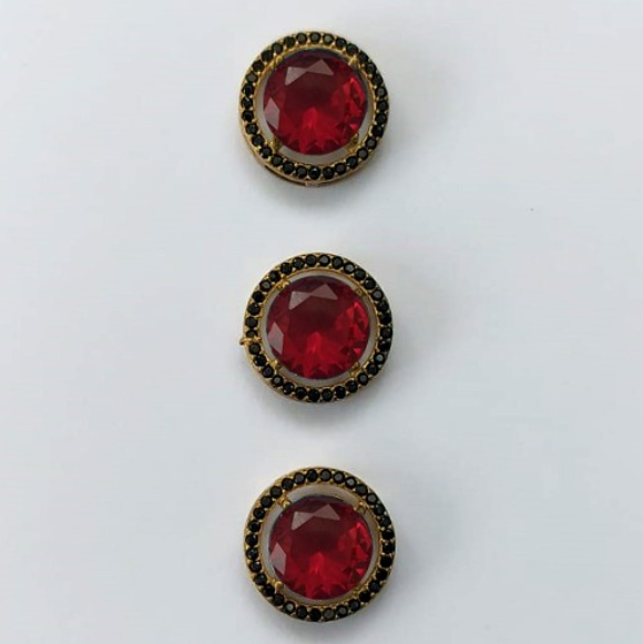 PINGENTE NO BRUTO PRONTO PARA O BANHO - KIT COM 3 PINGENTES COM BASES EM ALTA FUSÃO REDONDAS CRAVEJADAS COM MICROS ZIRCÔNIAS CRISTAIS NEGRO E PEDRA EM ZIRCÔNIA 10MM - PESO TOTAL 6,6GR - BRU0003284