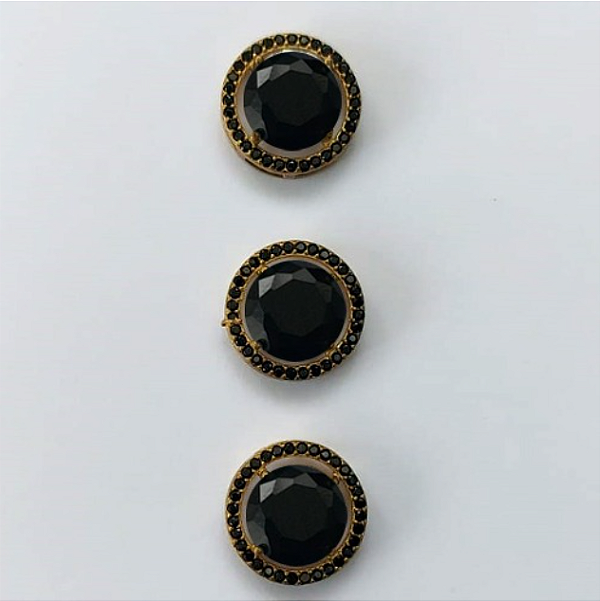 PINGENTE NO BRUTO PRONTO PARA O BANHO - KIT COM 3 PINGENTES COM BASES EM ALTA FUSÃO REDONDAS CRAVEJADAS COM MICROS ZIRCÔNIAS CRISTAIS NEGRO E PEDRA EM ZIRCÔNIA 10MM - PESO TOTAL 6,6GR - BRU0003287