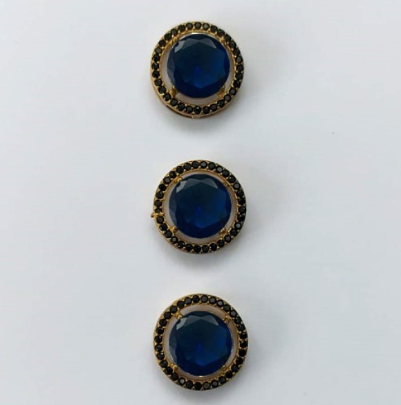 PINGENTE NO BRUTO PRONTO PARA O BANHO - KIT COM 3 PINGENTES COM BASES EM ALTA FUSÃO REDONDAS CRAVEJADAS COM MICROS ZIRCÔNIAS CRISTAIS NEGRO E PEDRA EM ZIRCÔNIA 10MM - PESO TOTAL 6,6GR - BRU0003290