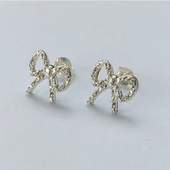 BRINCO FOLHEADO A PRATA COM 50 MILÉSIMOS + VERNIZ DIAMOND -(CRIS) BRINCO DE PINO- PRA647