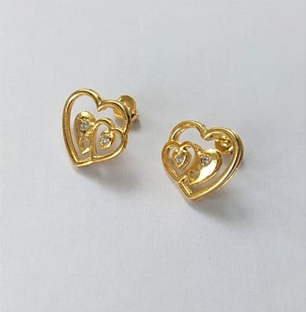 BRINCO FOLHEADO A OURO - BANHADO COM 5 MILÉSIMOS + VERNIZ DIAMOND COM UMA PEDRA DE ZIRCONIA - (CRIS) BRINCO DE PINO DE 12MM - OURO657