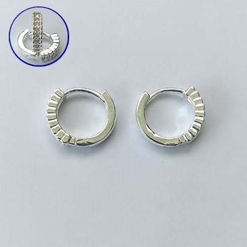 BRINCO FOLHEADO A PRATA COM 50 MILÉSIMO+ VERNIZ DIAMOND BRINCO DE ARGOLA COM 1 FILEIRA DE MICRO ZIRCÔNIAS 13MM PRA694