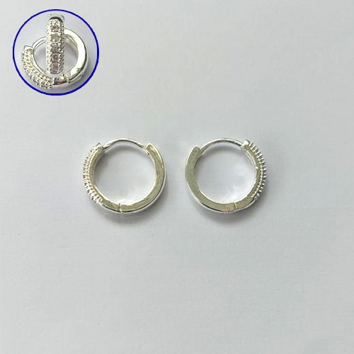 BRINCO FOLHEADO A PRATA COM 50 MILÉSIMO+ VERNIZ DIAMOND BRINCO DE ARGOLA COM 1 FILEIRA DE MICRO ZIRCÔNIAS 10MM PRA700