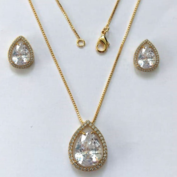 CONJUNTO NO BRUTO PRONTO PARA O BANHO/COM CORRENTE VENEZIANA 45CM / BRINCO TAMANHO 6X8MM E PINGENTE 10X14 - BASE EM ALTA FUSÃO TODO CRAVEJADO E COM PEDRA DE ZIRCONIA(PESO DO CONJUNTO 6.6GR - - BRU3336