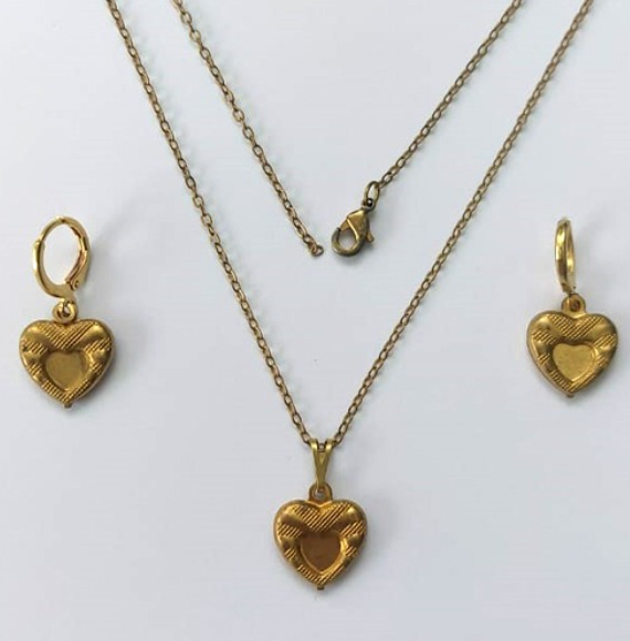 CONJUNTO NO BRUTO PRONTO PARA O BANHO(E2730)PESO TOTAL 3.3GR - COM CORRENTE CADEADO E BRINCO COM BASE ARGOLINHA DE PRESSÃO BRU3343