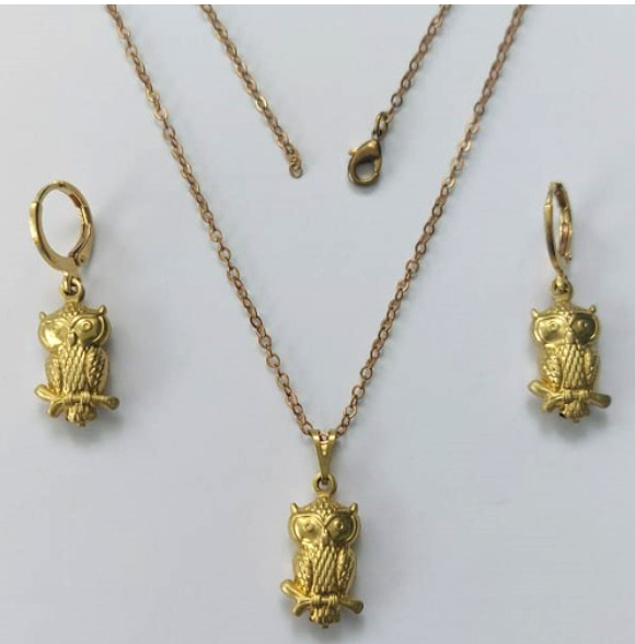 CONJUNTO NO BRUTO PRONTO PARA O BANHO(1548)PESO TOTAL - 6.2GR - COM CORRENTE CADEADO E BRINCO COM BASE ARGOLINHA DE PRESSÃO BRU0003363