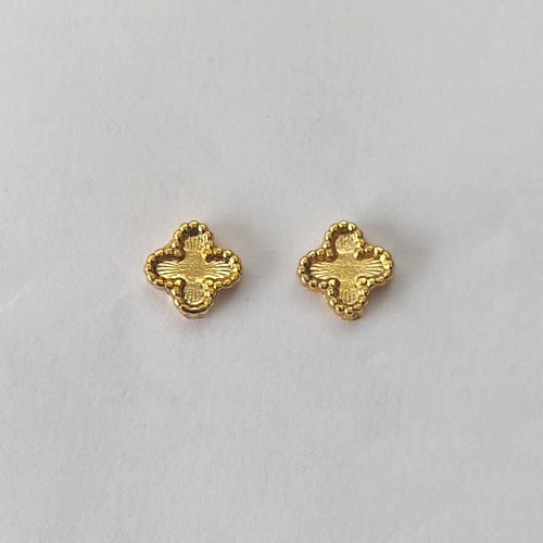 BRINCO FOLHEADO A OURO - BANHADO COM 5 MILÉSIMOS + VERNIZ DIAMOND - (CRIS) BRINCO DE PINO TREVO TIPO VAN CLEEF 7MM - OURO754