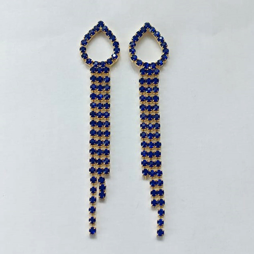 BRINCO FOLHEADO A OURO - BANHADO COM 5 MILÉSIMOS + VERNIZ DIAMOND - BRINCO DE PINO GOTA VAZADA TODA EM ZIRCÔNIAS AZUIS - OURO774