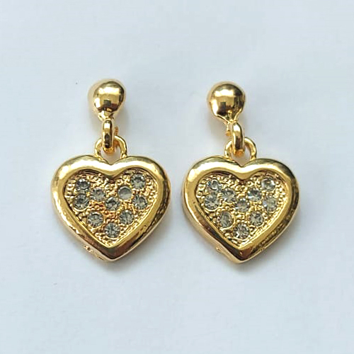 BRINCO FOLHEADO A OURO COM VERNIZ DIAMOND - BRINCO DE PINO BASE BOLINHA E PINGENTE CORAÇÃO COM ZIRCÔNIAS 12MM - OURO841