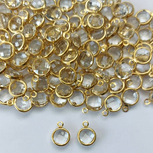 ACESSÓRIO NO BRUTO PRONTO PARA O BANHO - PINGENTE PEQUENO REDONDO 8MM CRISTAL - PESO TOTAL 0,7GR - COMPOSIÇÃO: LATÃO / VIDRO (VENDIDO POR UNIDADE) BRU0003371