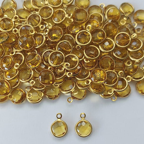 ACESSÓRIO NO BRUTO PRONTO PARA O BANHO - (POTE) PINGENTE PEQUENO REDONDO 8MM AMARELO - PESO TOTAL 0,7GR - COMPOSIÇÃO: LATÃO / VIDRO (VENDIDO POR UNIDADE) BRU0003372