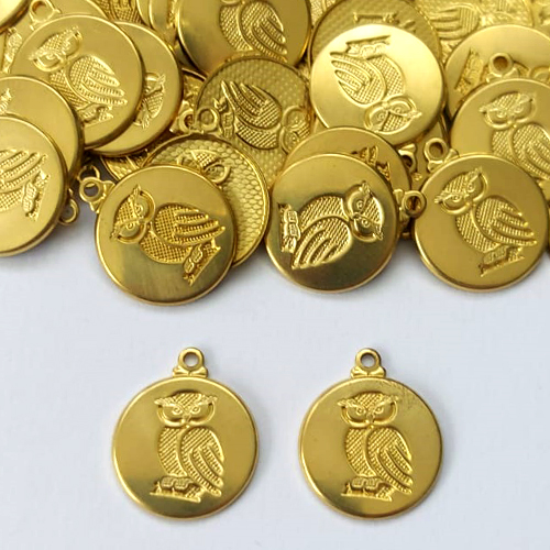 ACESSÓRIO NO BRUTO PRONTO PARA O BANHO - (CX.67) (2620) PINGENTE REDONDO CORUJA 15MM - PESO TOTAL 0,5GR - COMPOSIÇÃO: 100% LATÃO - BRU0003377