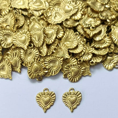 ACESSÓRIO NO BRUTO PRONTO PARA O BANHO - (CX.67) (V4014) CORAÇÃO 11MM - PESO TOTAL 0,2GR - COMPOSIÇÃO: 100% LATÃO - BRU0003398