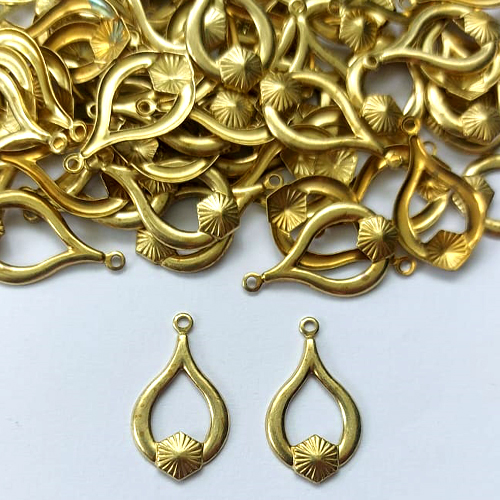 ACESSÓRIO NO BRUTO PRONTO PARA O BANHO - (CX.67) (V3986) GOTA VAZADA 22MM - PESO TOTAL 0,3GR - COMPOSIÇÃO: 100% LATÃO - BRU0003401