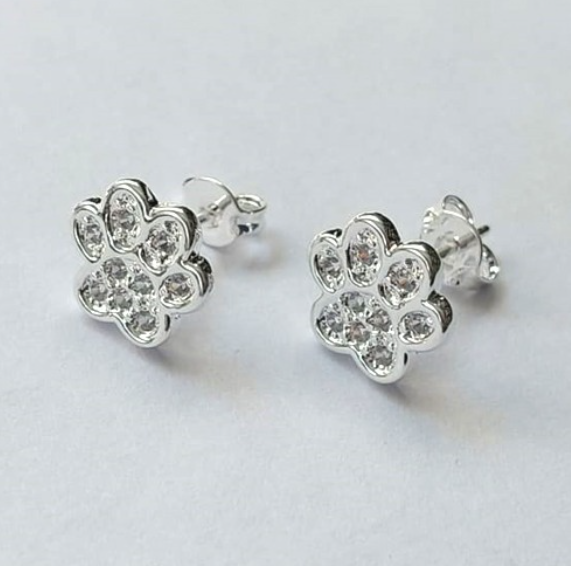 BRINCO FOLHEADO A PRATA COM 50 MILÉSIMO+ VERNIZ DIAMOND - BRINCO DE PATINHA CRAVEJADA ZIRCONIAS 12MM - PRA747