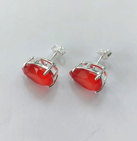 BRINCO FOLHEADA A PRATA COM 50 MILÉSIMOS + VERNIZ DIAMOND - BRINCOS DE PINO COM BASE EM ALTA FUSÃO E PEDRA EM ZIRCÔNIA GOTA 10X14MM-PRA754