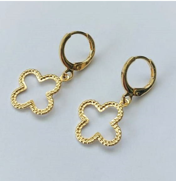 BRINCO FOLHEADO A OURO 5 MILÉSIMOS + VERNIZ DIAMOND - (MODELO VAN CLEEF)ARGOLINHA DE PRESSÃO - TAMANHO 8MMOURO900