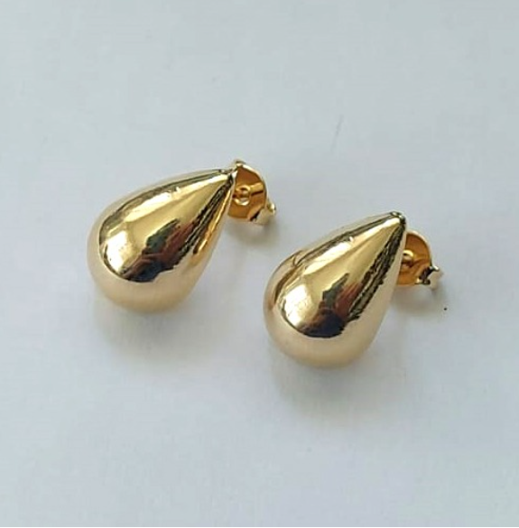 BRINCO FOLHEADO A OURO 5 MILÉSIMOS + VERNIZ DIAMOND -BRINCO DE PINO- TAMANHO 14MM - OURO908