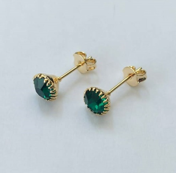 BRINCO FOLHEADO A OURO 5 MILÉSIMOS + VERNIZ DIAMOND -BRINCO DE PINO- TAMANHO 6MM - OURO909