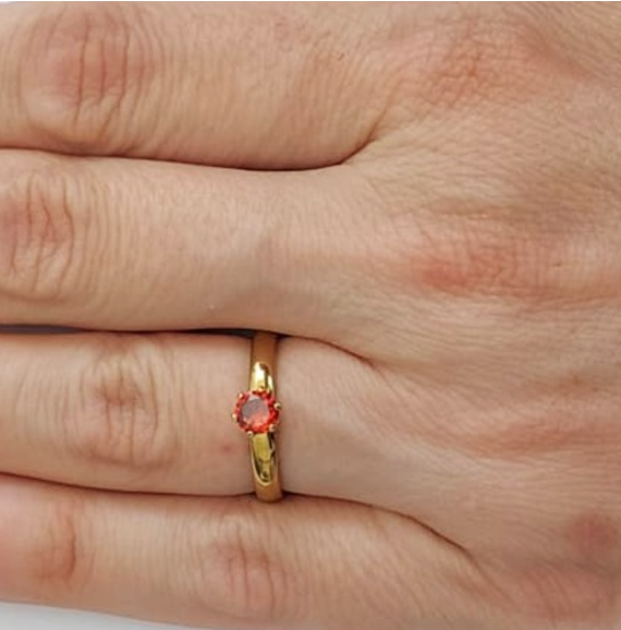 CX/36)ANEL EM AÇO INOXIDAVEL DOURADO(CAIXA COM NUMERO VARIADOS DO 14 ATE 24) E CORES DA ZIRCONIA VARIADAS AÇO2271