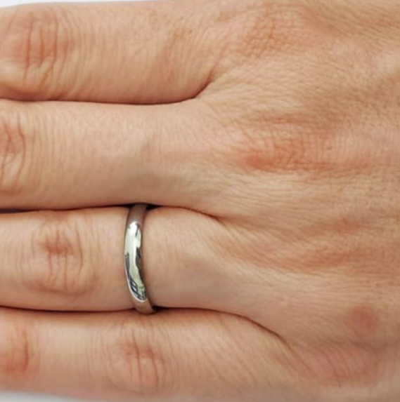 CX/36)ALIANÇA EM AÇO INOXIDAVEL LARGURA 2MM (CAIXA COM NUMERO VARIADOS DO 14 ATE 28) AÇO2279