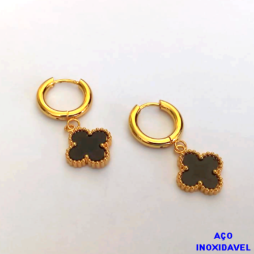 BRINCO EM AÇO INOXIDÁVEL(CX143) BRINCO ARGOLINHA DE PRESSÃO(DOURADO) VAN CLEEF 12MM - COMPOSIÇÃO: AÇO INOXIDÁVEL - AÇO1941