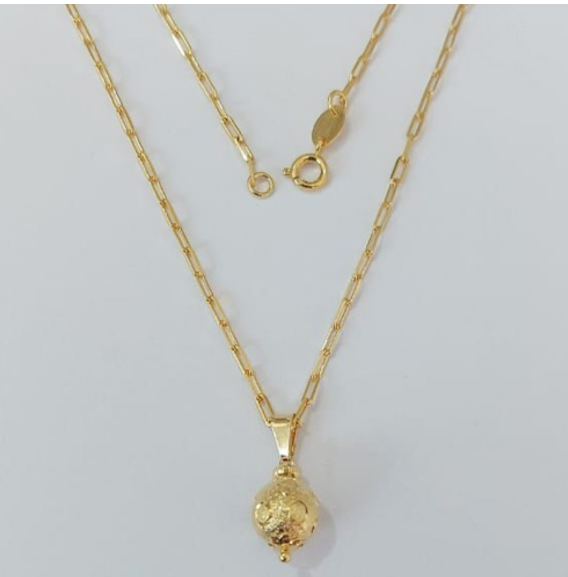 GARGANTILHA FOLHEADO A OURO - BANHADO COM 5 MILÉSIMOS + VERNIZ DIAMOND - COM PINGENTE E CORRENTE DE 45CM / PINGENTE BOLA DE 10MM- OURO960