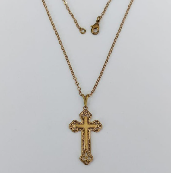 GARGANTILHA NO BRUTO PRONTO PARA O BANHO(cx12/1869)- COM CORRENTE CADEADO DE 45CM COM FECHO LAGOSTA (pingente de cruz em alta fusão )/ PESO 3.9GR - BRU0003514